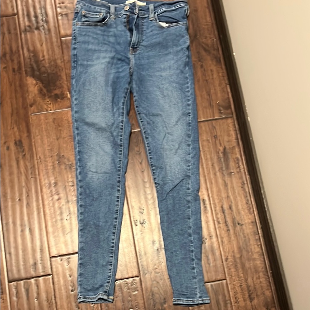 Classic Blue Levi’s Women's Jeans